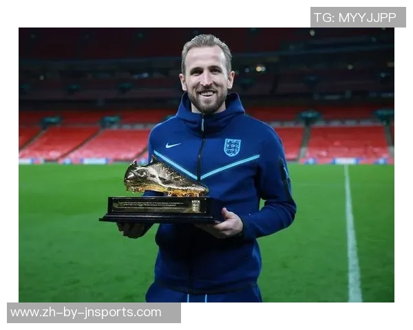 每体：巴萨仍是埃永的首选下家，皇马和曼联也在进行重视